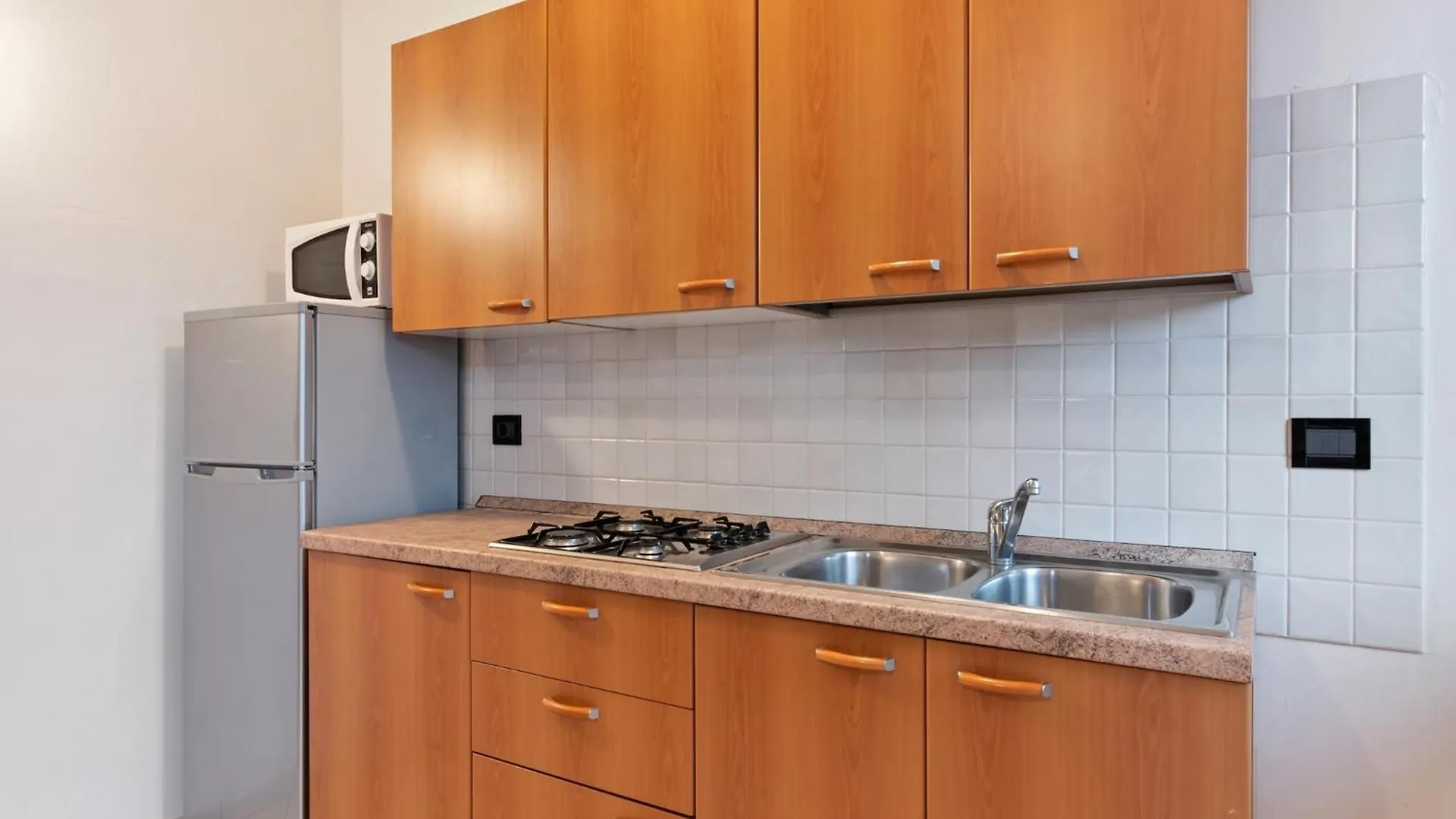 Holiday Apartment Near The Lake Shared Swimming Pool Lazise Italy