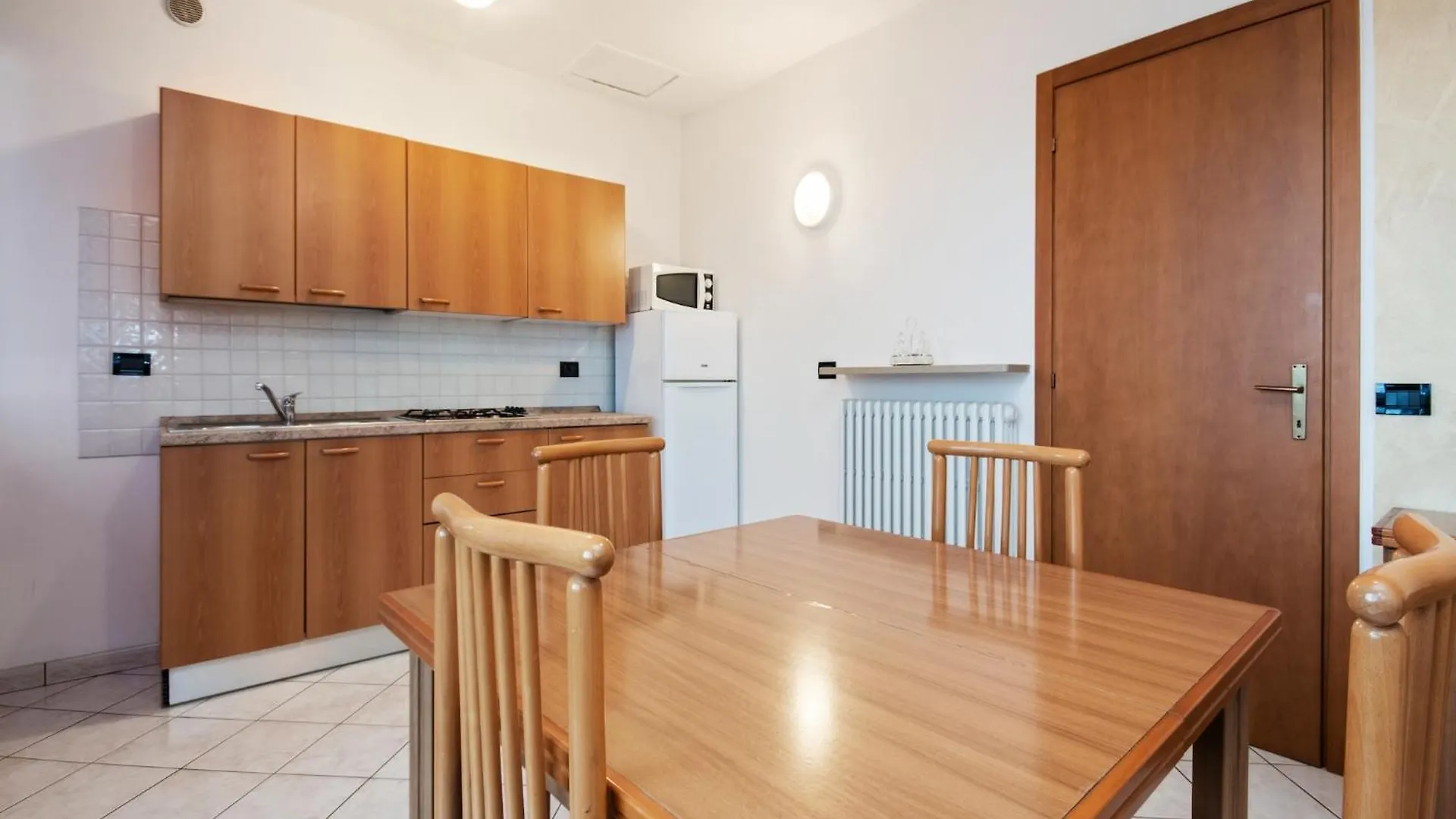Holiday Apartment Near The Lake Shared Swimming Pool Lazise