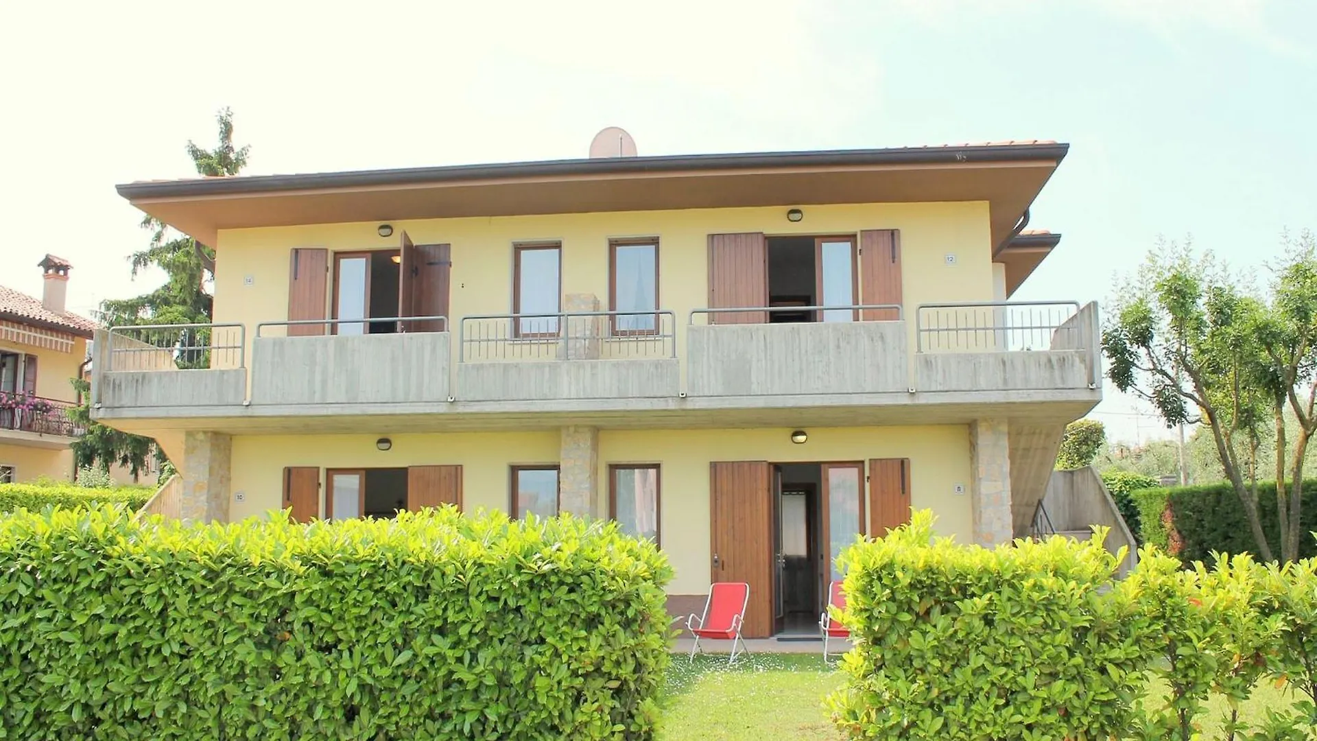 Holiday Apartment Near The Lake Shared Swimming Pool Lazise
