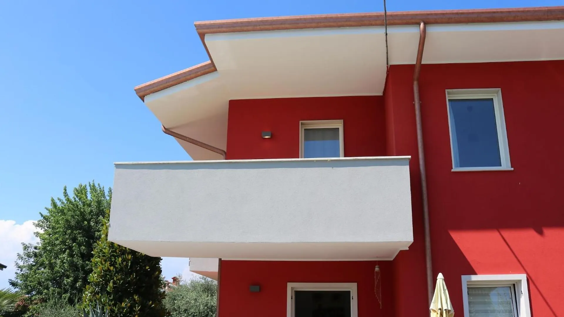 Holiday Apartment Near The Lake Shared Swimming Pool Lazise
