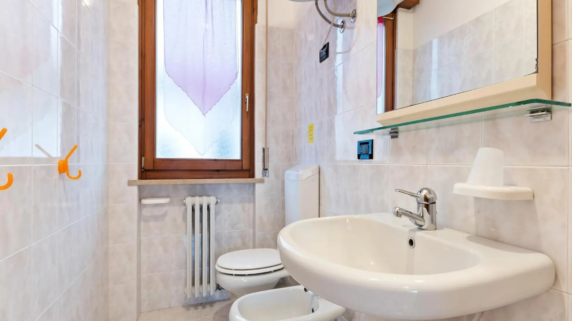 Holiday Apartment Near The Lake Shared Swimming Pool Lazise 0*,